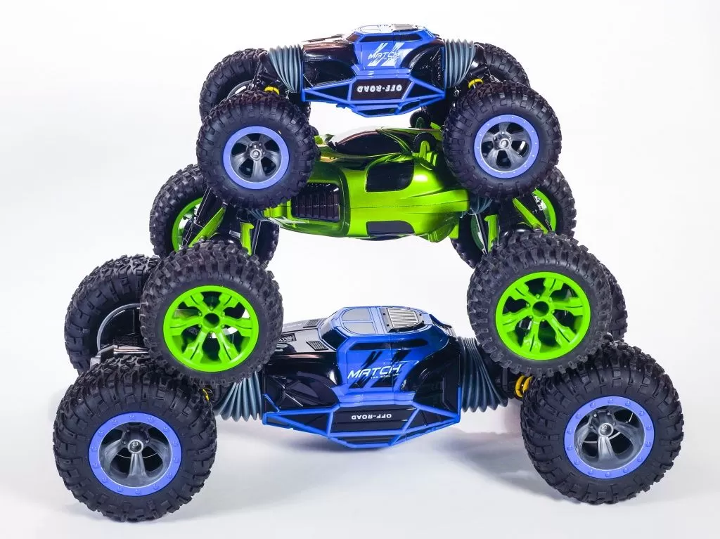 obzor radioupravlyaemyh mashinok bigfut